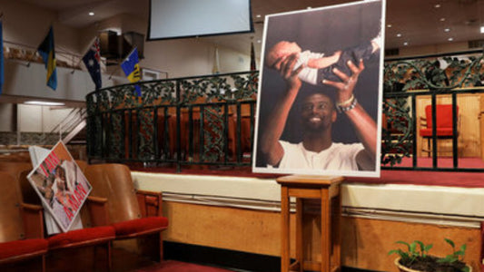 Tyre Nychols, asesinado a golpes por cinco policías tras una infracción de tráfico en Memphis: funeral hoy al que asiste la familia de George Floyd