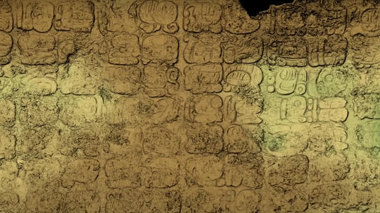 Cien glifos mayas descubiertos en una ciudad perdida